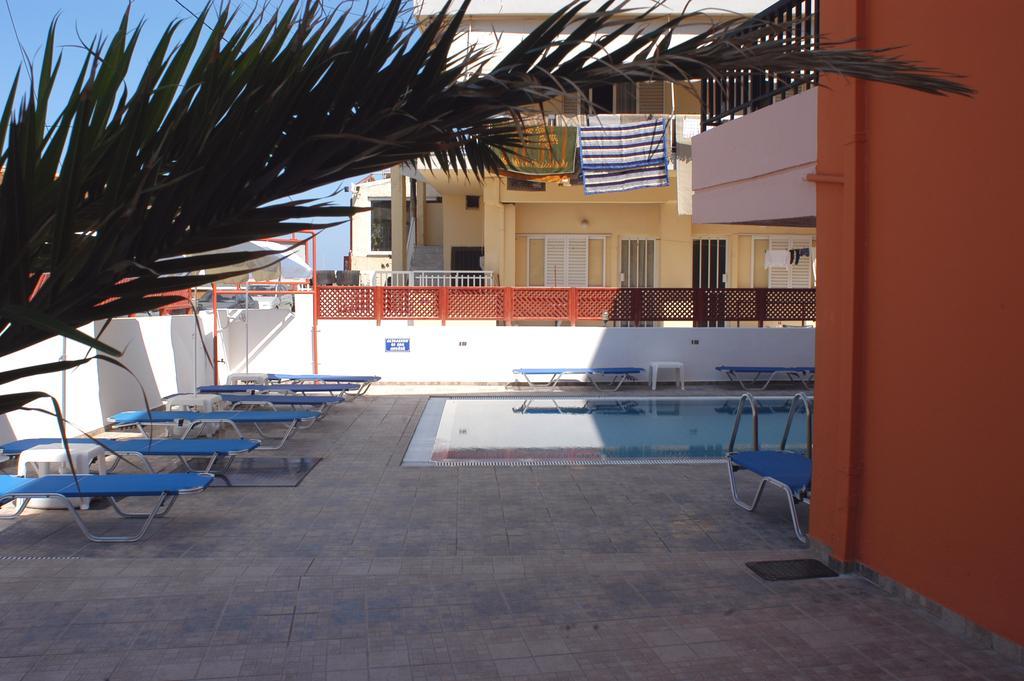 Daisy Hotel Apartments Rethymno  Exterior photo