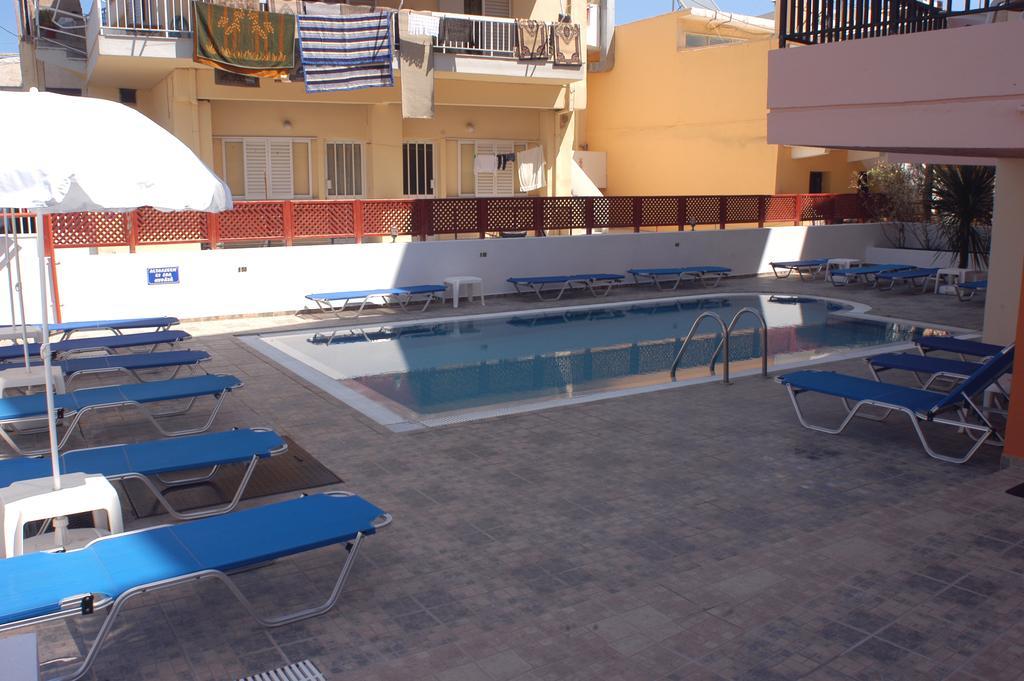 Daisy Hotel Apartments Rethymno  Exterior photo